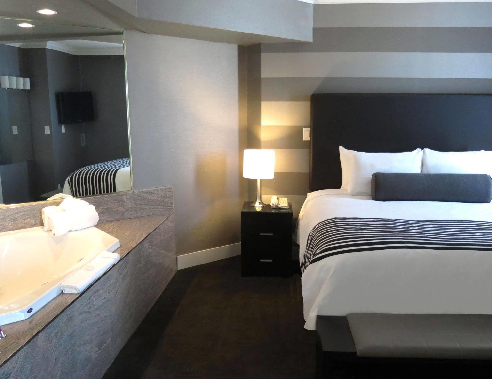 Sandman Signature Mississauga Hotel Luaran gambar